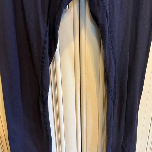 Lululemon High-Waist Airlift Legging Sz 6 - Picture 9 of 10